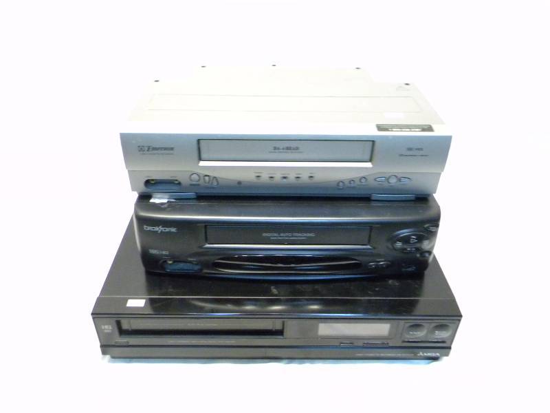 lot 49 image: VCR Lot