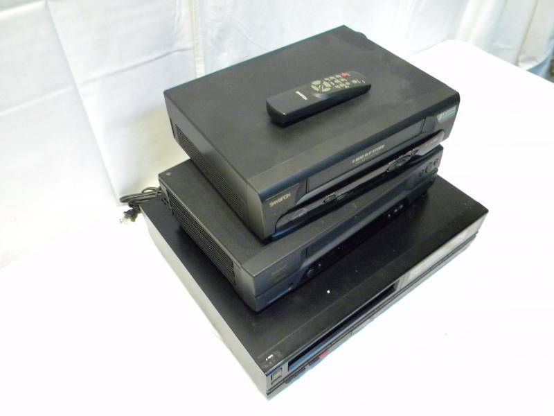 lot 51 image: VCR Lot