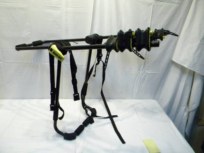 lot 100 image: Bike Rack