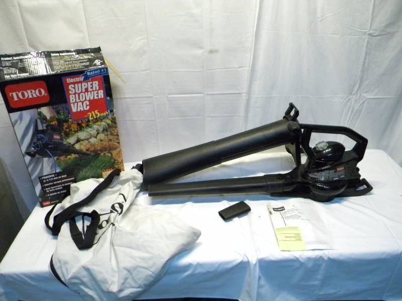 lot 104 image: Toro Super Blower Vac