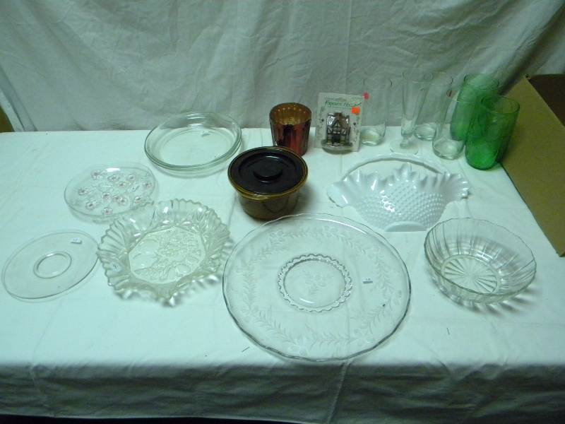 lot 110 image: Kitchen Decor Lot