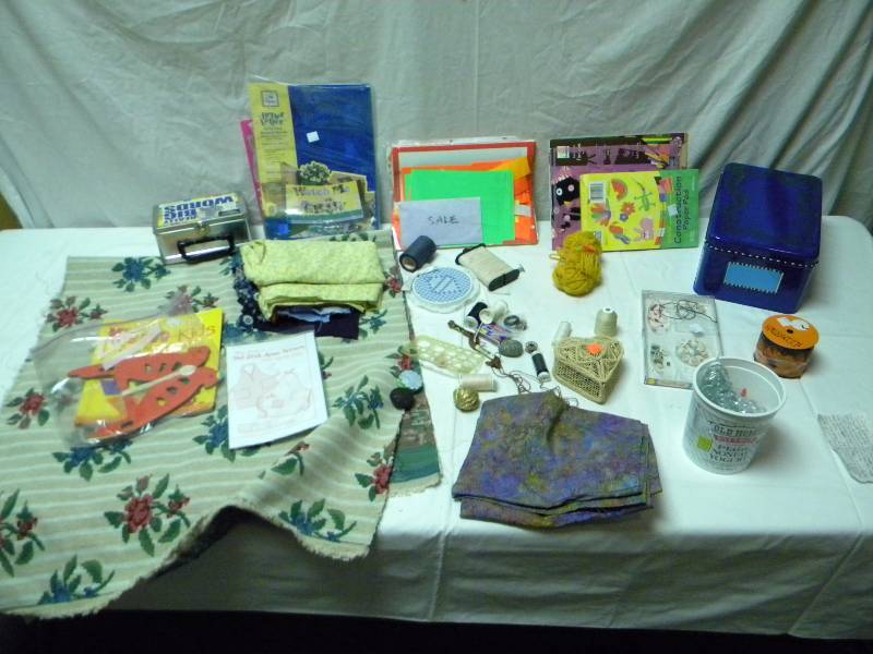 lot 126 image: Arts and Crafts Lot