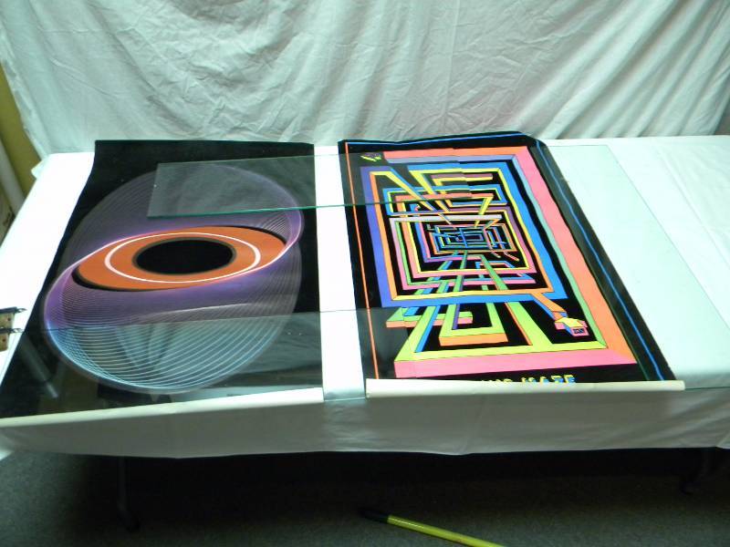 lot 142 image: Blacklight Posters Lot