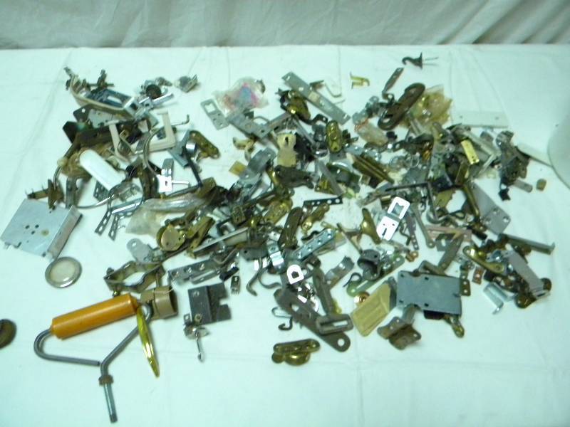 lot 151 image: Hardware Lot