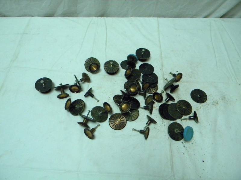 lot 153 image: Vintage Drawer Pulls Lot