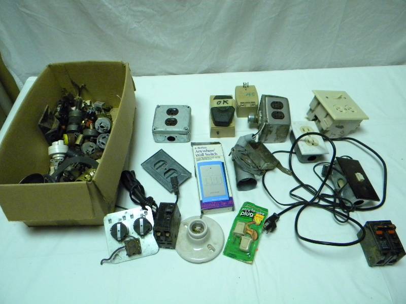 lot 169 image: Electronic Lot