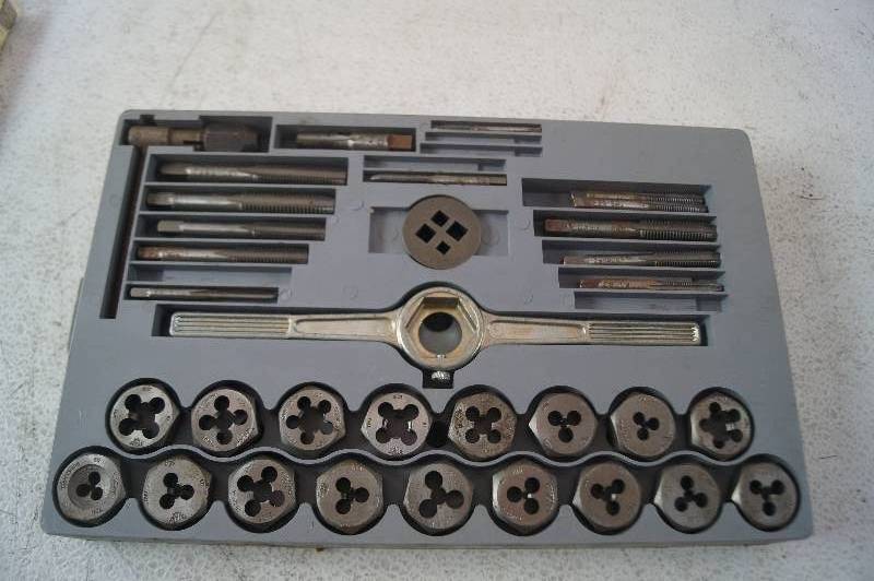 Tap and Die Set