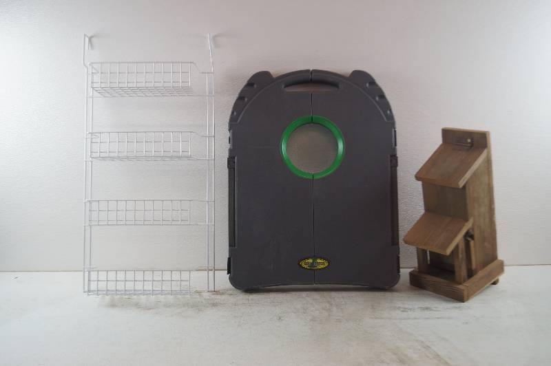 Hanging ShelfCornhole Game