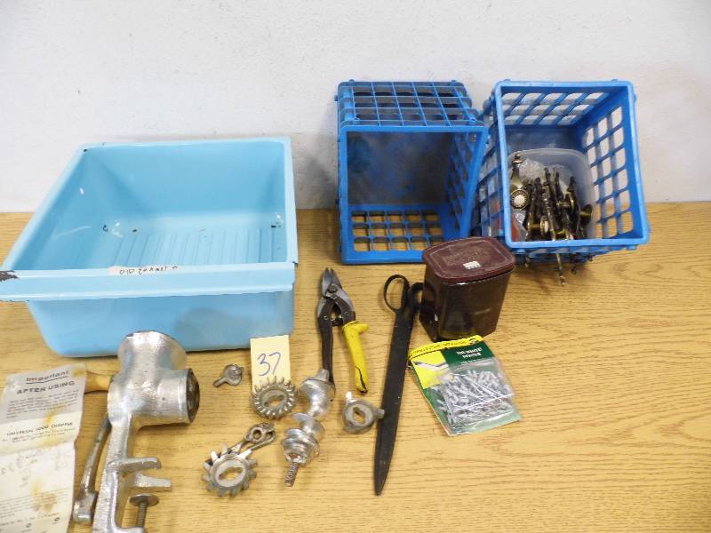 Tools in Crate w Chopper