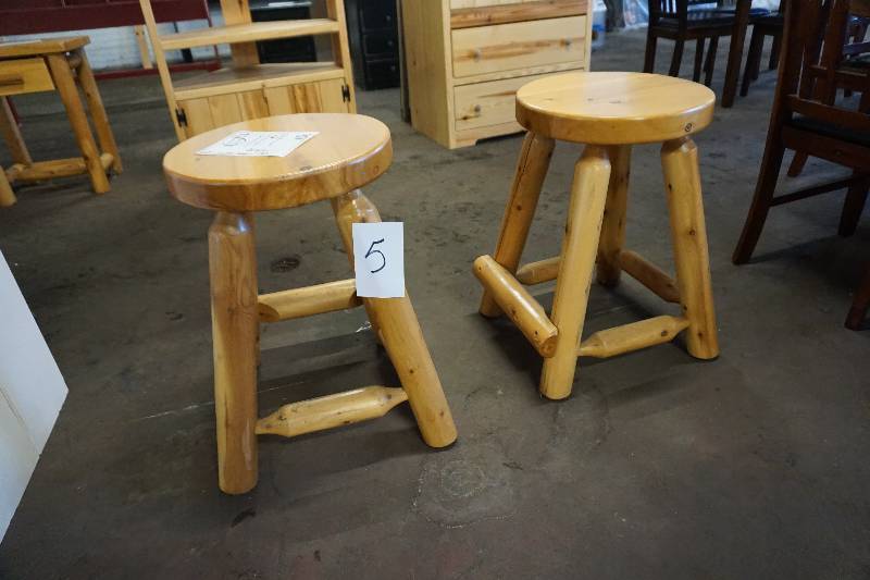 Set of 2 - 24 Cedar Log Stools