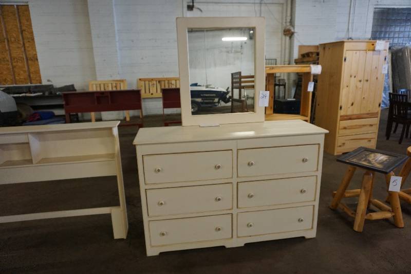 3 PC Bedroom Set