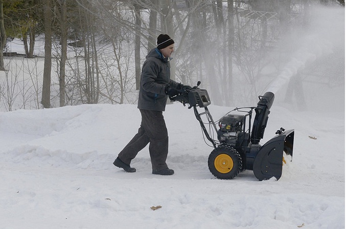 lot 1 image: Poulan Pro 24 2-Stage Snowblower