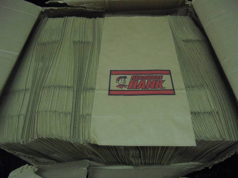 lot 26 image: Lot - Box of Hardware Hank Bags