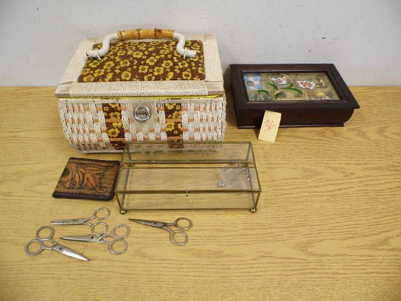 Jewelry Box w Jewelry