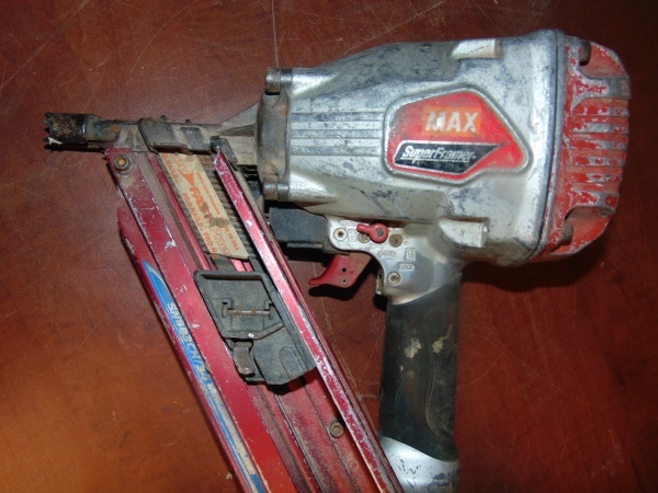Super Framer Max Nailer