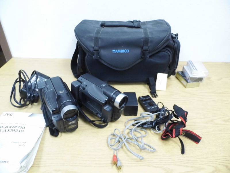 lot 4 image: 2 JVC Video Cameras with Case