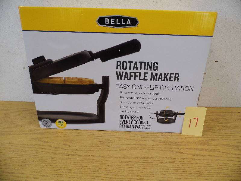 lot 17 image: New Bella Waffle Maker
