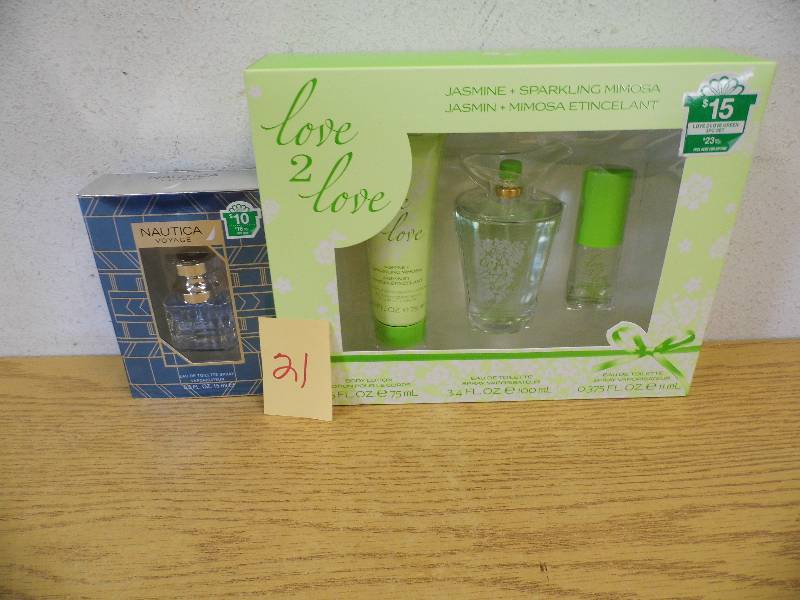 lot 21 image: Cologne Sets
