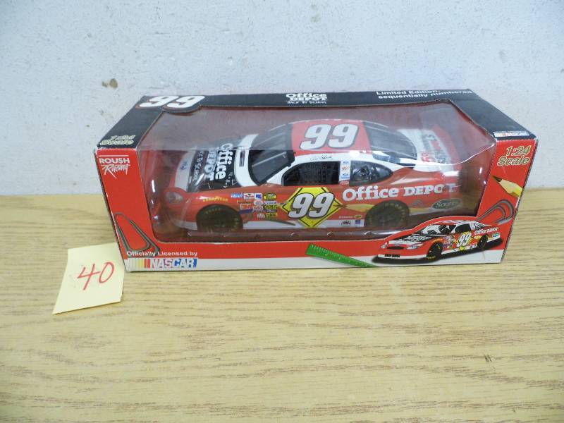 lot 40 image: Roush Racing #99 Model Car