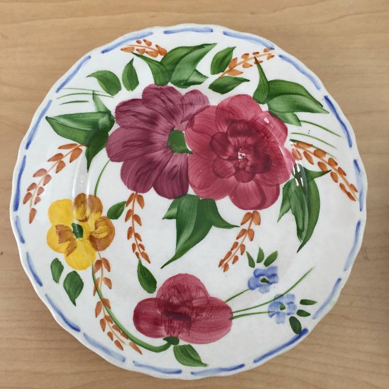 lot 74 image: WOWOW Stunningly Beautiful Vintage Belle Fiore Pattern Made by Simpson Pottery England Chantacleer & Solianware Serving Pieces & Dinnerware
