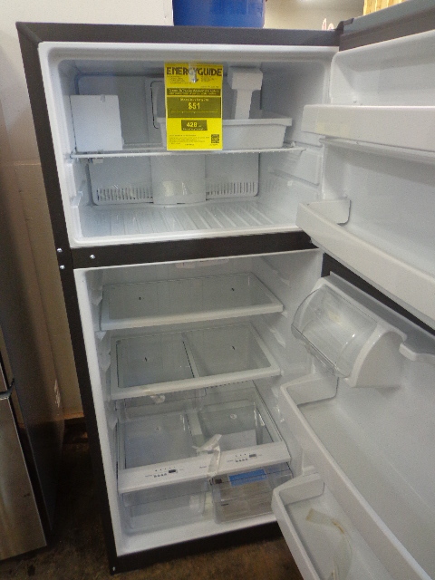 GE Refrigerator Floor Model