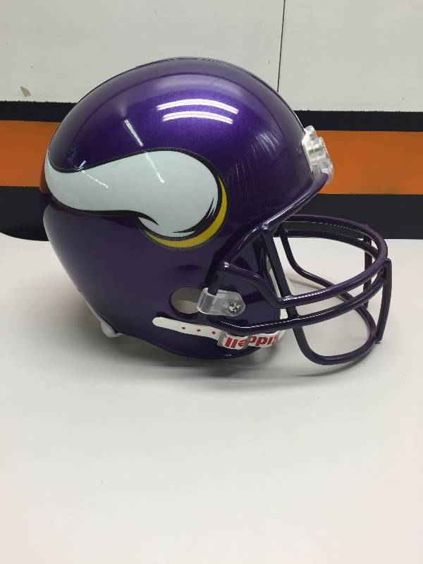 MINNESOTA VIKINGS HELMET