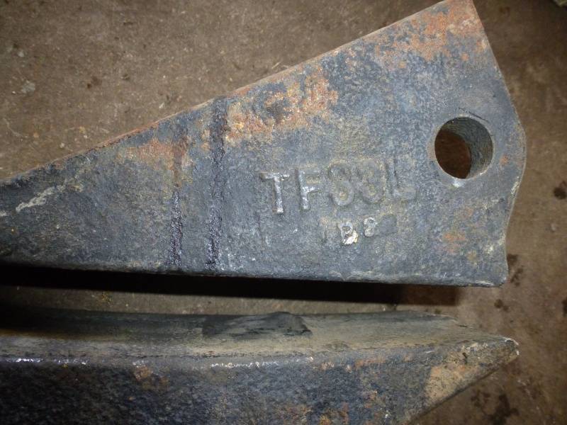 Fangs Excavator teeth
