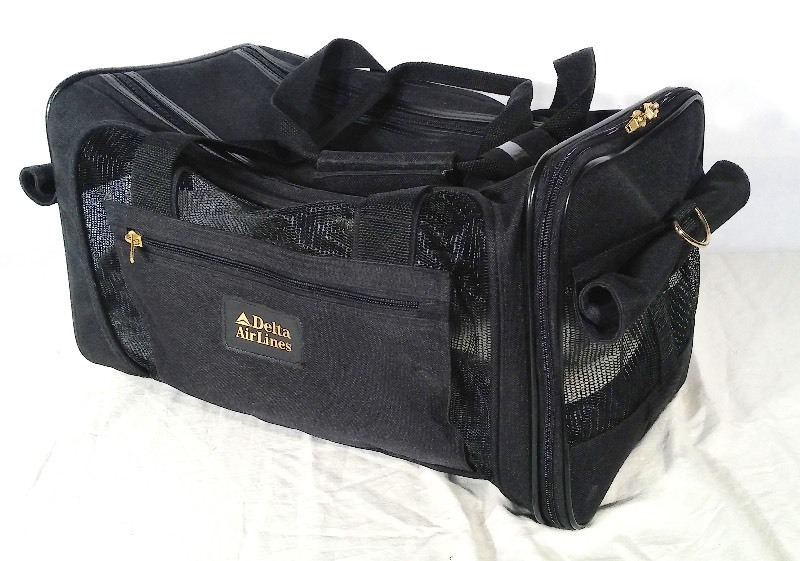 Delta Travel Small Pet Kennal (new, never used)
