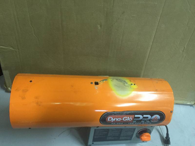 lot 35 image: Dyna Glo 70,000 - 125,000 BTUs Heater- not tested missing handles damage on top