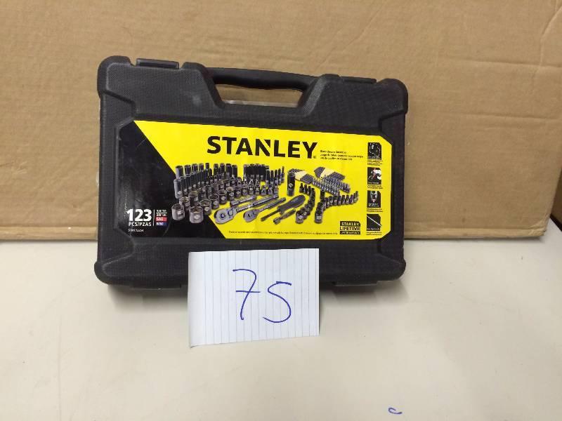 lot 75 image: Stanley Blacl Chrome 123 PC Tool Set New