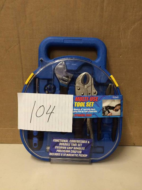 lot 104 image: 19 PC Multi Use Tool Set New