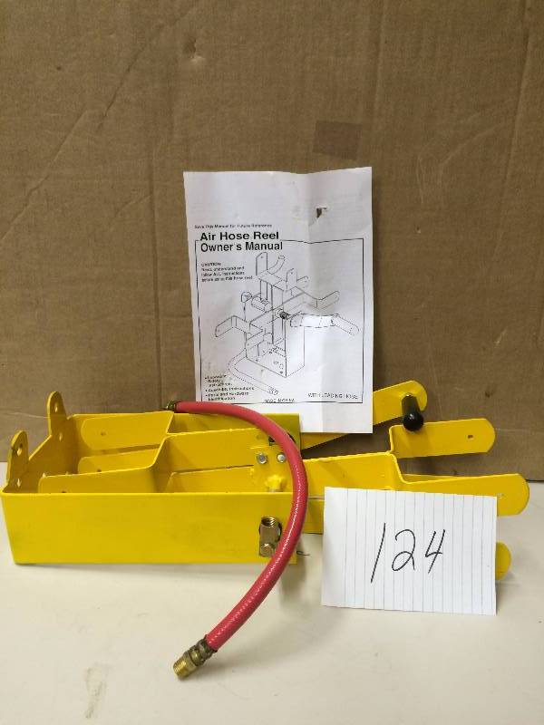 lot 124 image: Air Hose Reel New