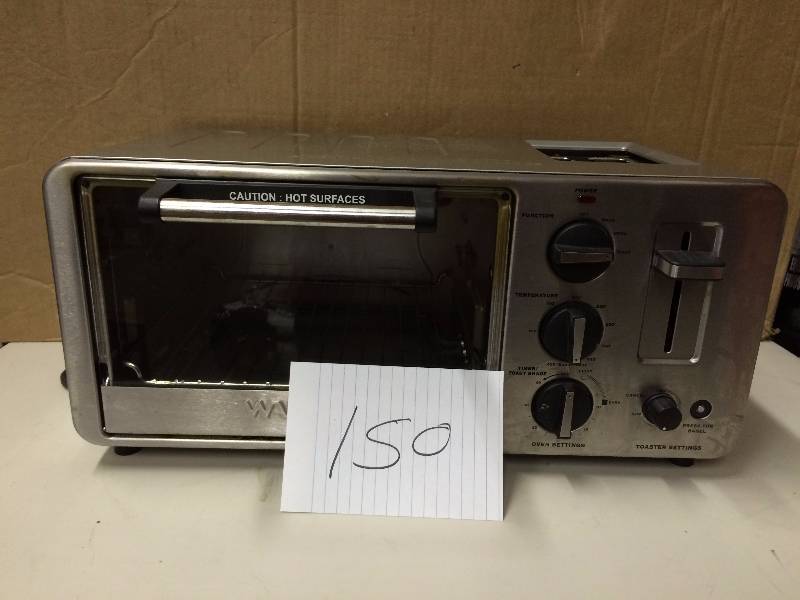 lot 150 image: Waring WTO150 4-Slice Toaster Oven with Built-In 2-Slice Toaster used tested works
