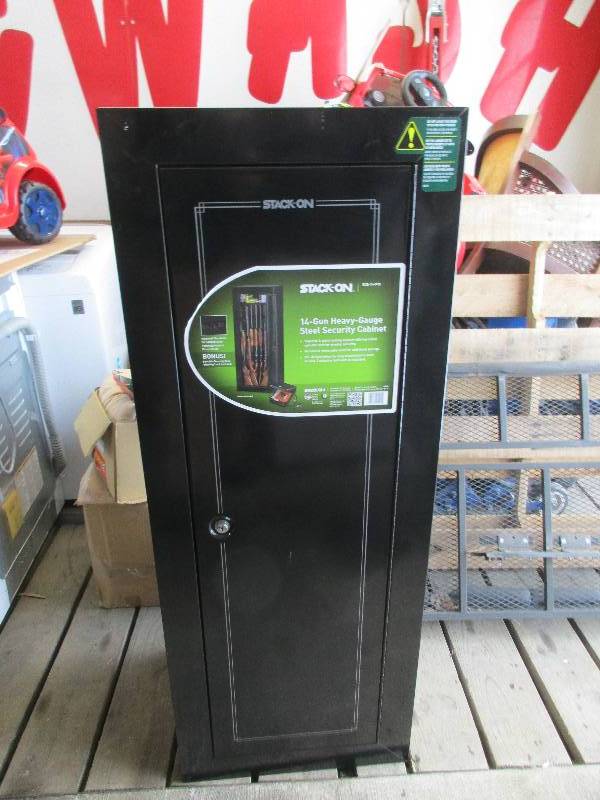 lot 6 image: 14 Gun Safe