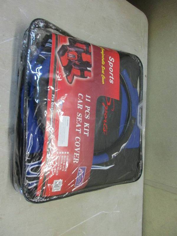 lot 10 image: Seat cover kit