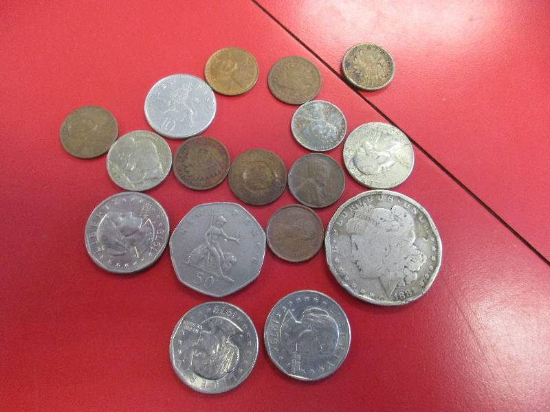 lot 54 image: Coins