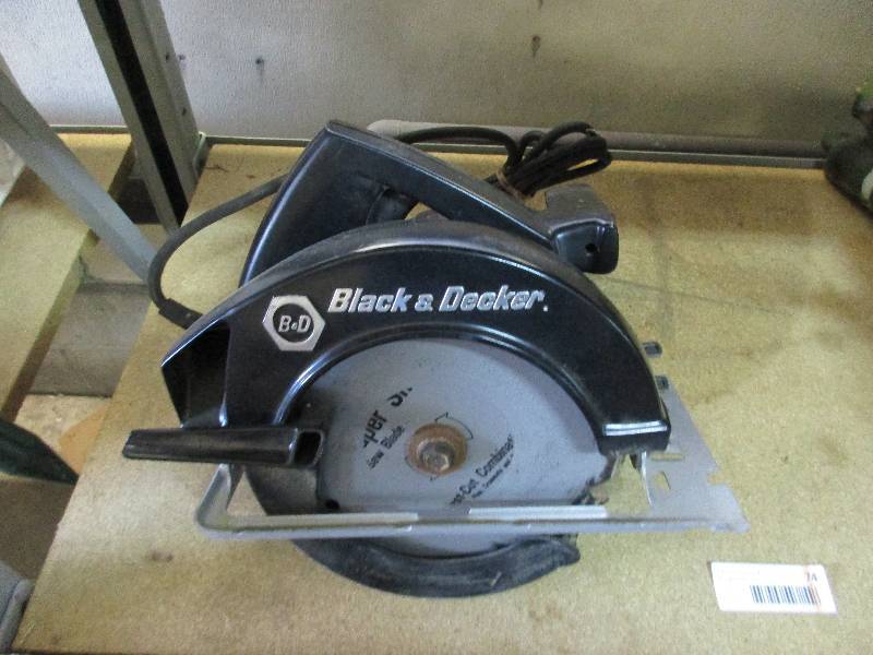 lot 74 image: Circular saw