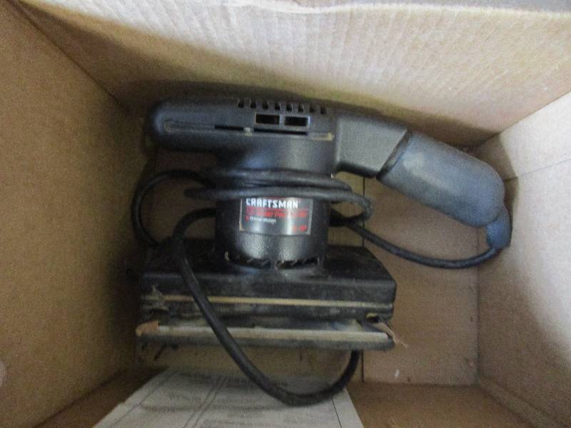 lot 79 image: Craftsman Sander