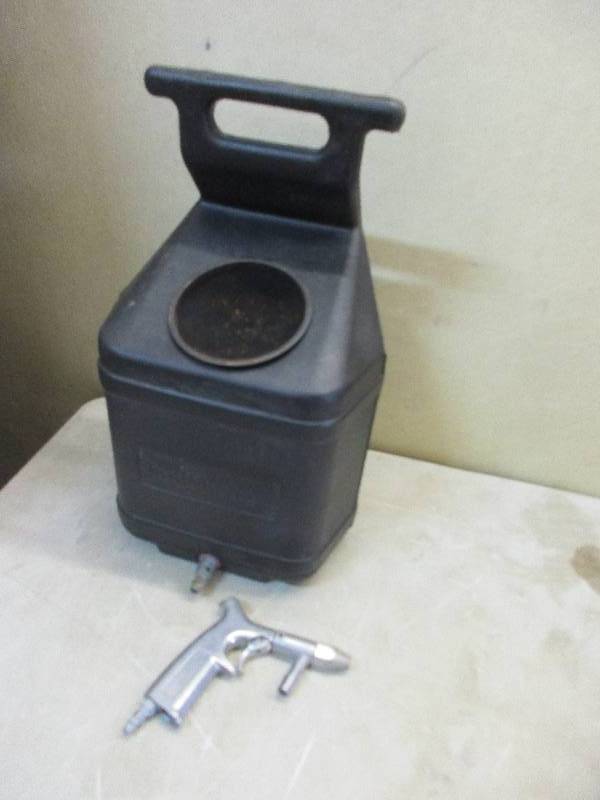 lot 82 image: Sandblaster