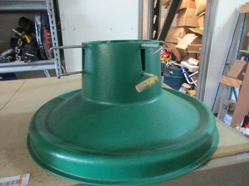 lot 113 image: Christmas Tree stand