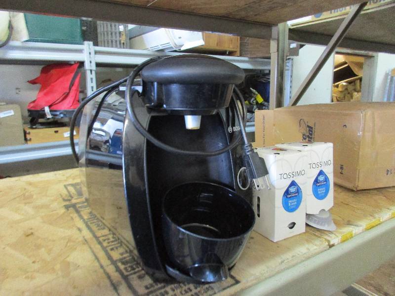 lot 122 image: Tassimo Coffee Maker