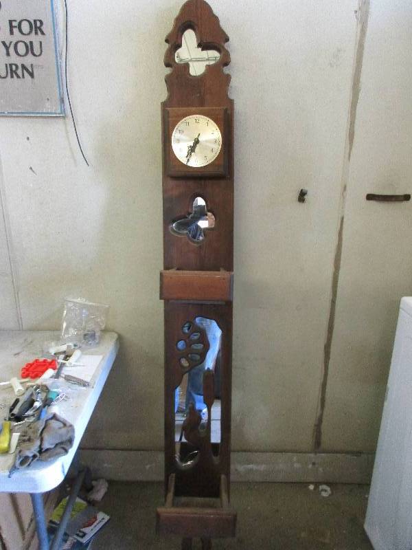 lot 146 image: Clock & shelf unit