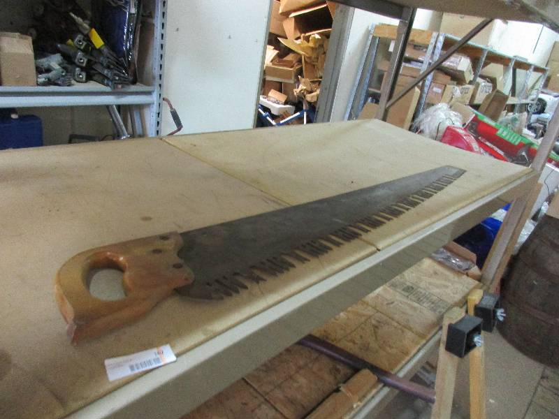 lot 162 image: 1 man saw