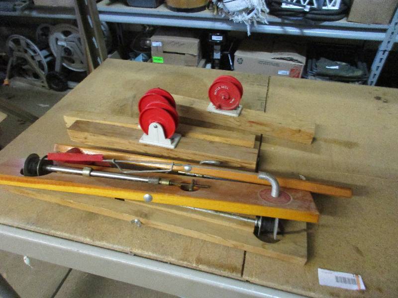 lot 175 image: Ice Fishing Gear
