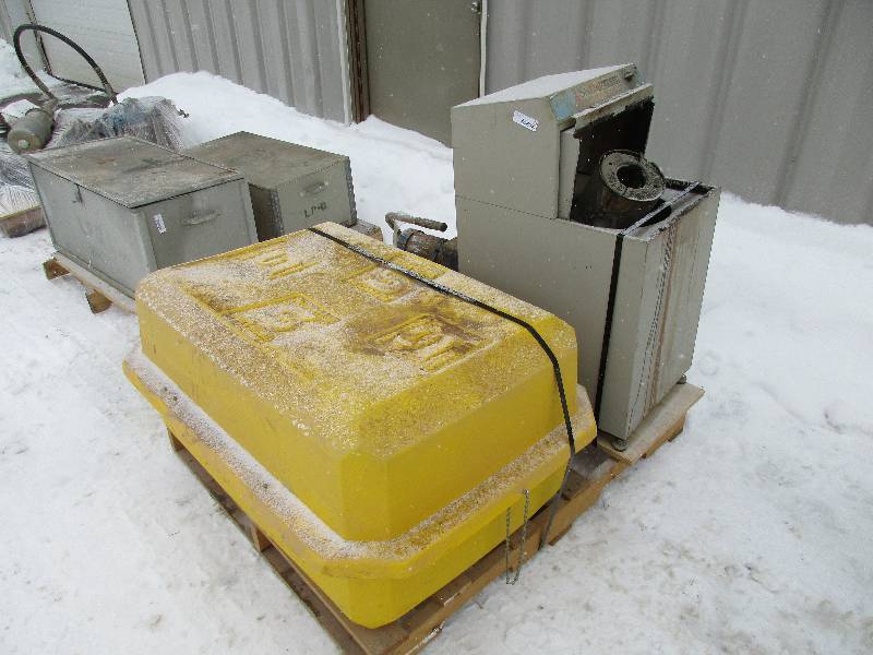 lot 13 image: Graco sprayer