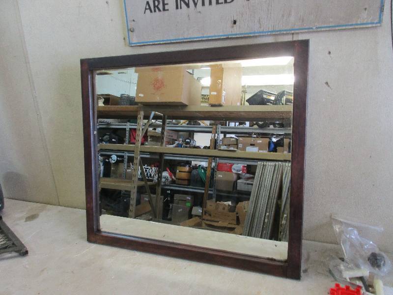 lot 181 image: Mirror