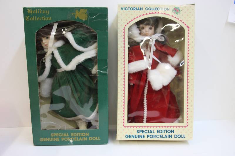 lot 10 image: Special Edition Genuine Porcelain Doll