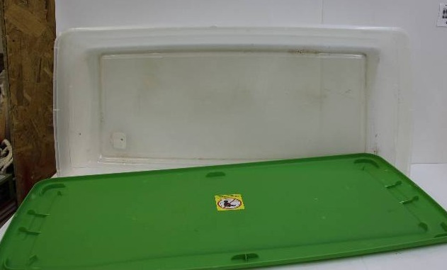 lot 27 image: Plastic Storage Tub