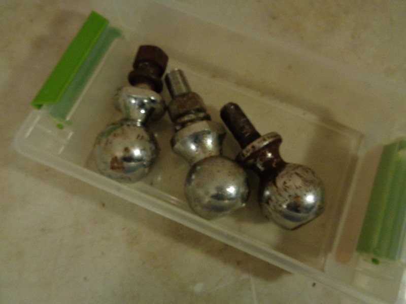3 Hitch Balls