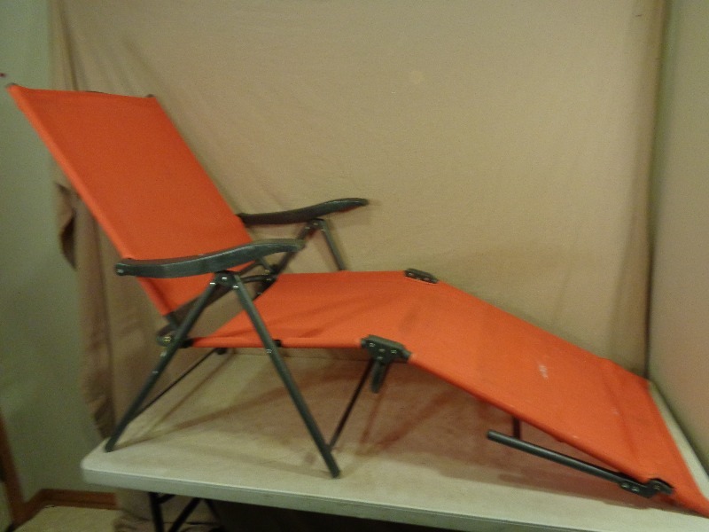 High End Lawn Chair  Lounger